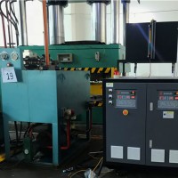 碳纖維模壓成型油溫機，RTM模溫機